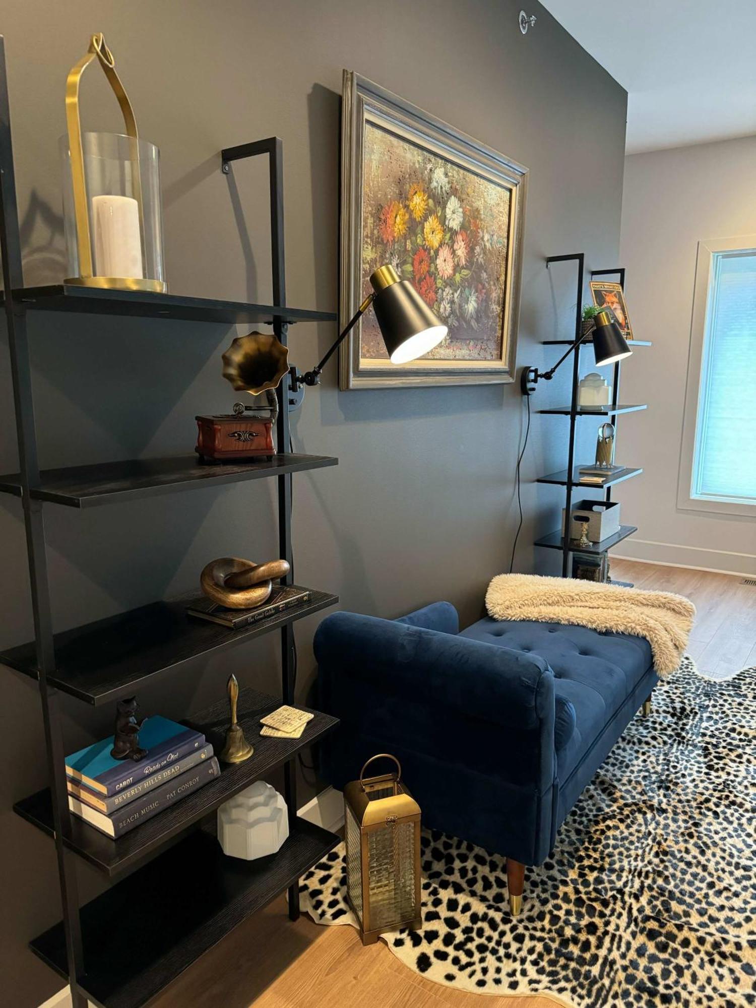 Modern In The Vibrant Nulu District *
